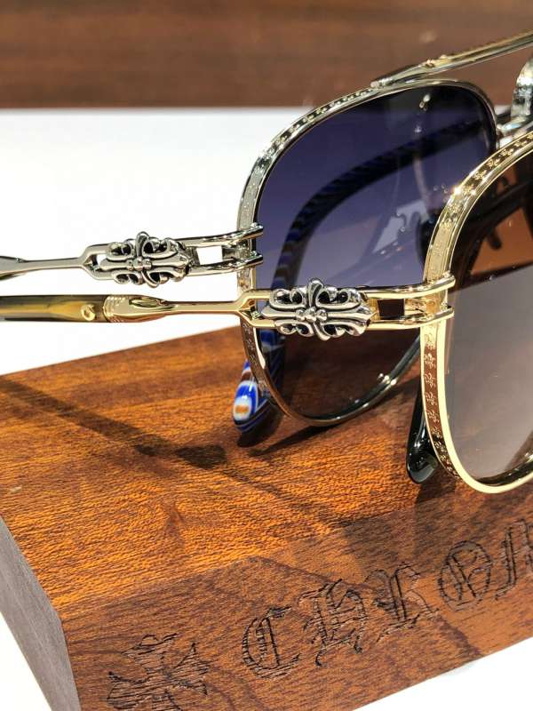 Picture of Chrome Hearts Sunglasses _SKUfw52080584fw